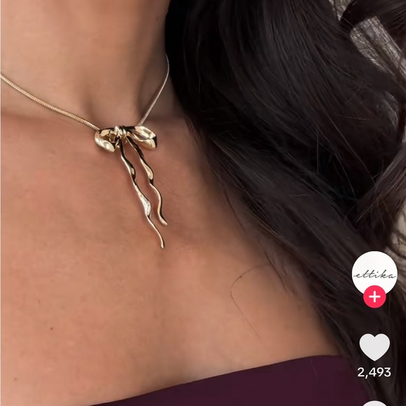 18k Gold Plated Bow Choker Necklace. New. - Picture 5 of 13